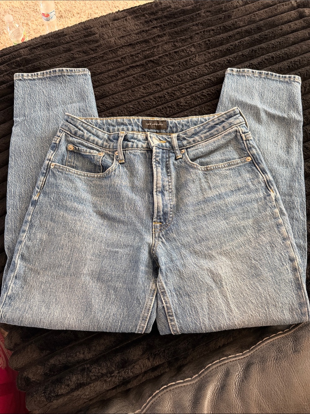 Classic Light Blue Skinny Jeans with Subtle Washed Finish